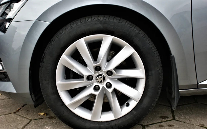 Skoda Superb cena 110900 przebieg: 80166, rok produkcji 2019 z Kielce małe 326